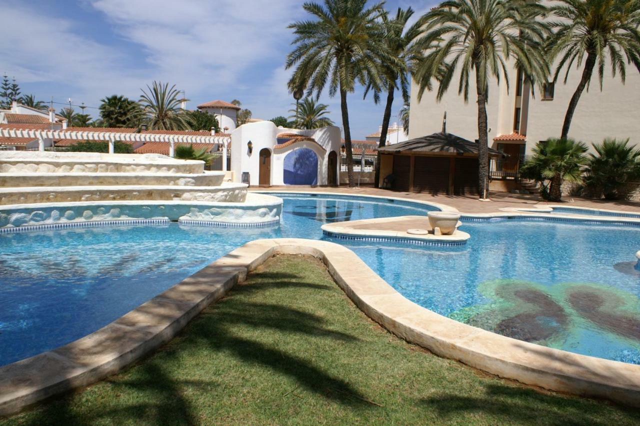 Estudio Capitan-Piscina Denia Luaran gambar